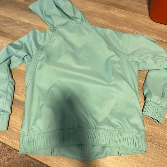 Reebok lightweight jacket - Picture 3 of 3